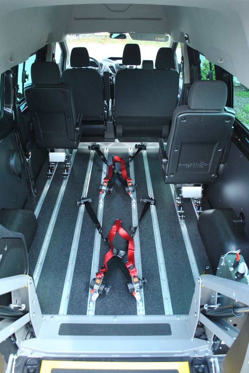 Plancher avec rails intégrés, sièges & arrimages ACM Mobility Car Car