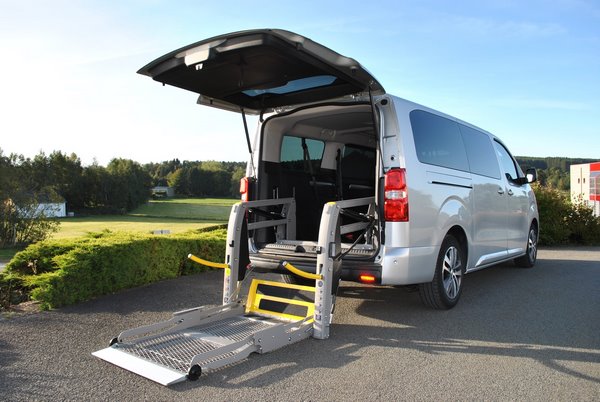 Lift Peugeot Traveller