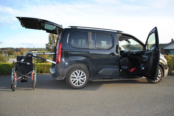 Voiture Renault adaptée