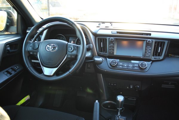 Intérieur d'une Toyota RAV4 adaptée