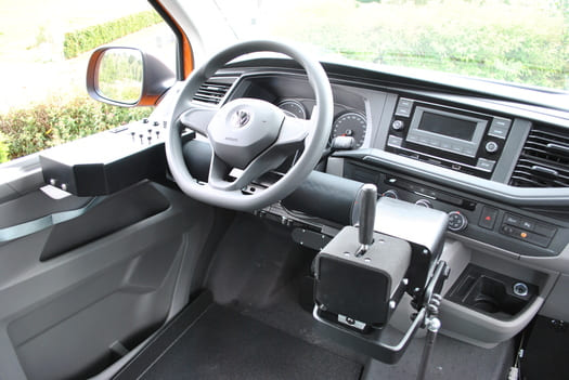 Conduite d'une Volkswagen T6 via joystick