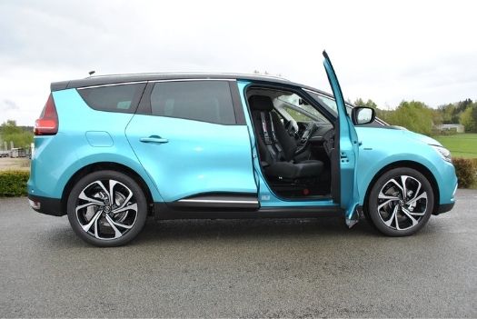 Transfert et chargement de chaise roulante - Renault Grans Scenic