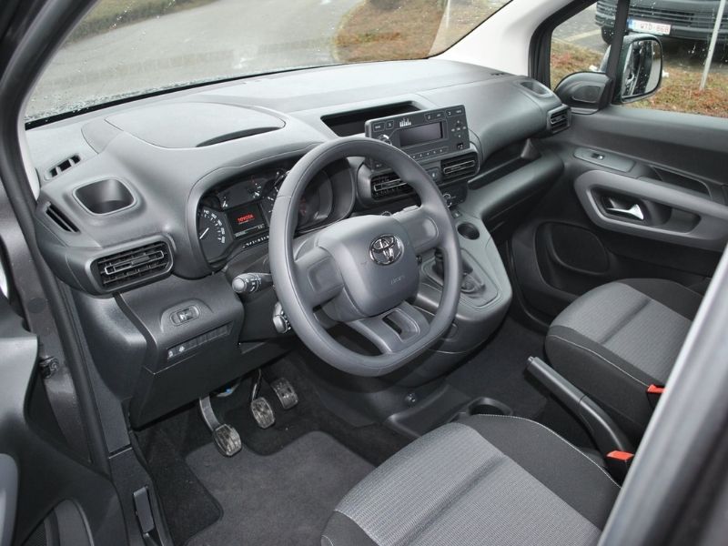 toyota Pro Ace City Verso - Interieur