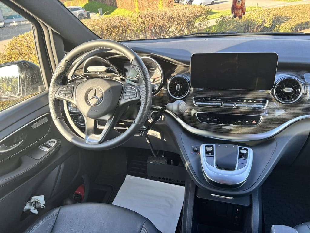 Mercedes Benz EQV - acces et conduite