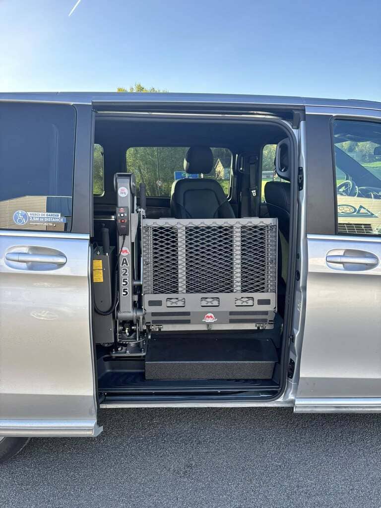 Mercedes Benz EQV - lift electro hydraulique lateral