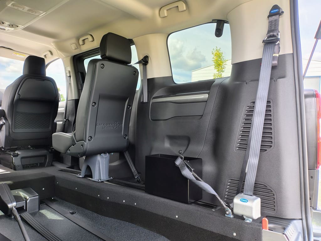 toyota belux proace verso M fixation 4 points ceinture
