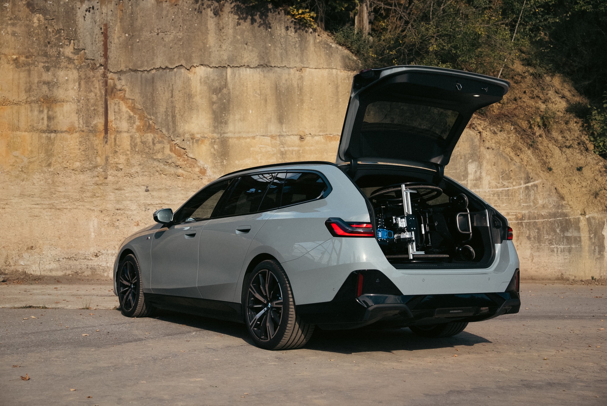 BMW-i5-touring - Véhicule adapté