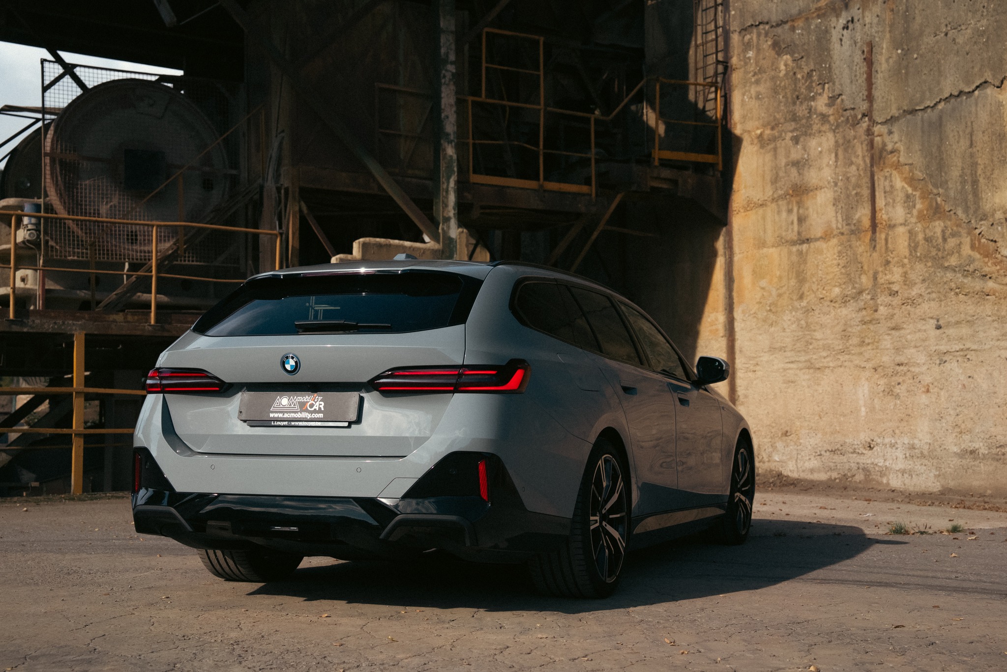 BMW-i5-touring-adapte