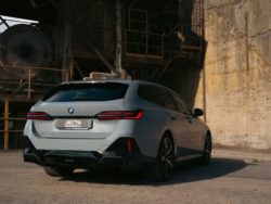 bmw-i5-touring