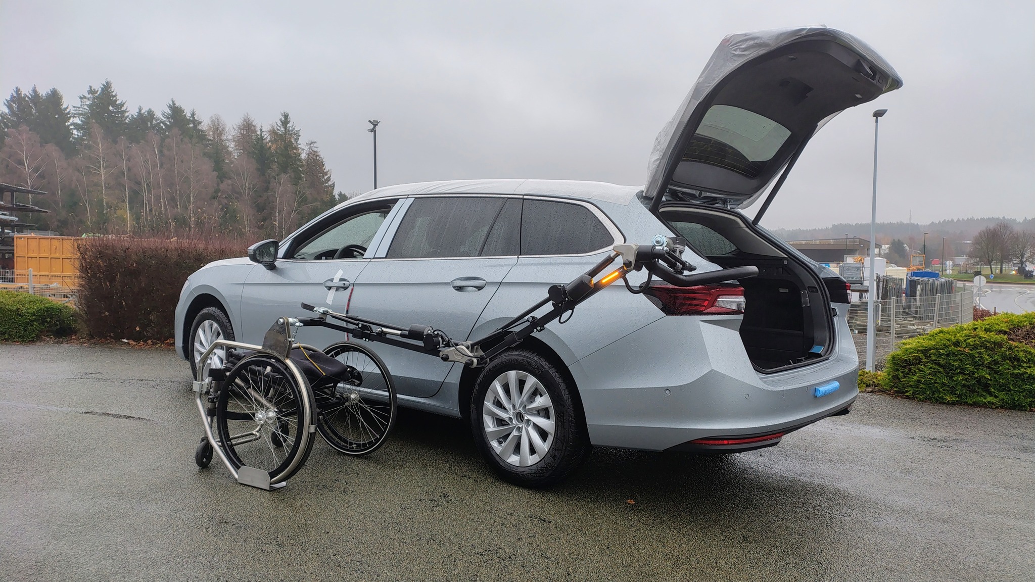 skoda-superb-combi-robot-chargement-CR