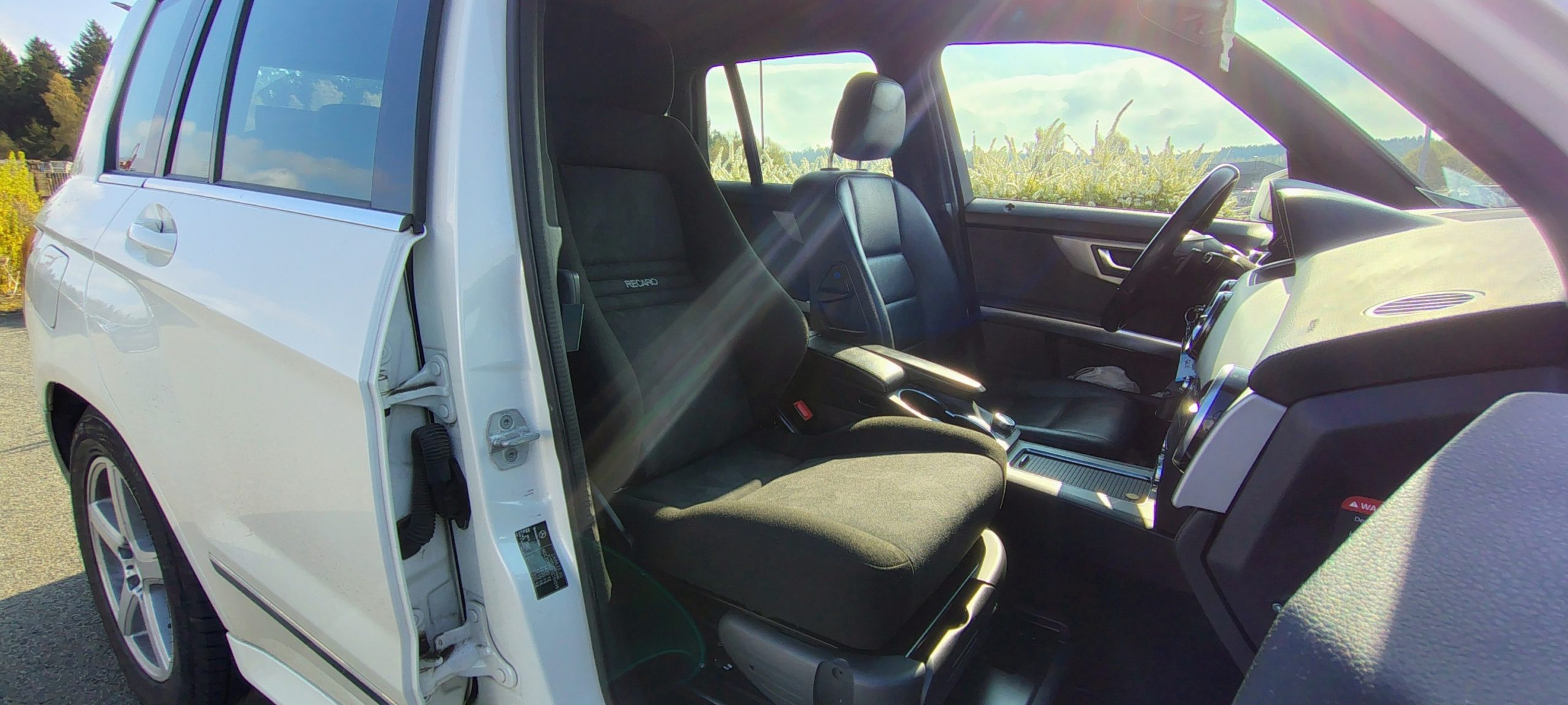 Embase pivotante et descendante sur Mercedes-Benz GLK