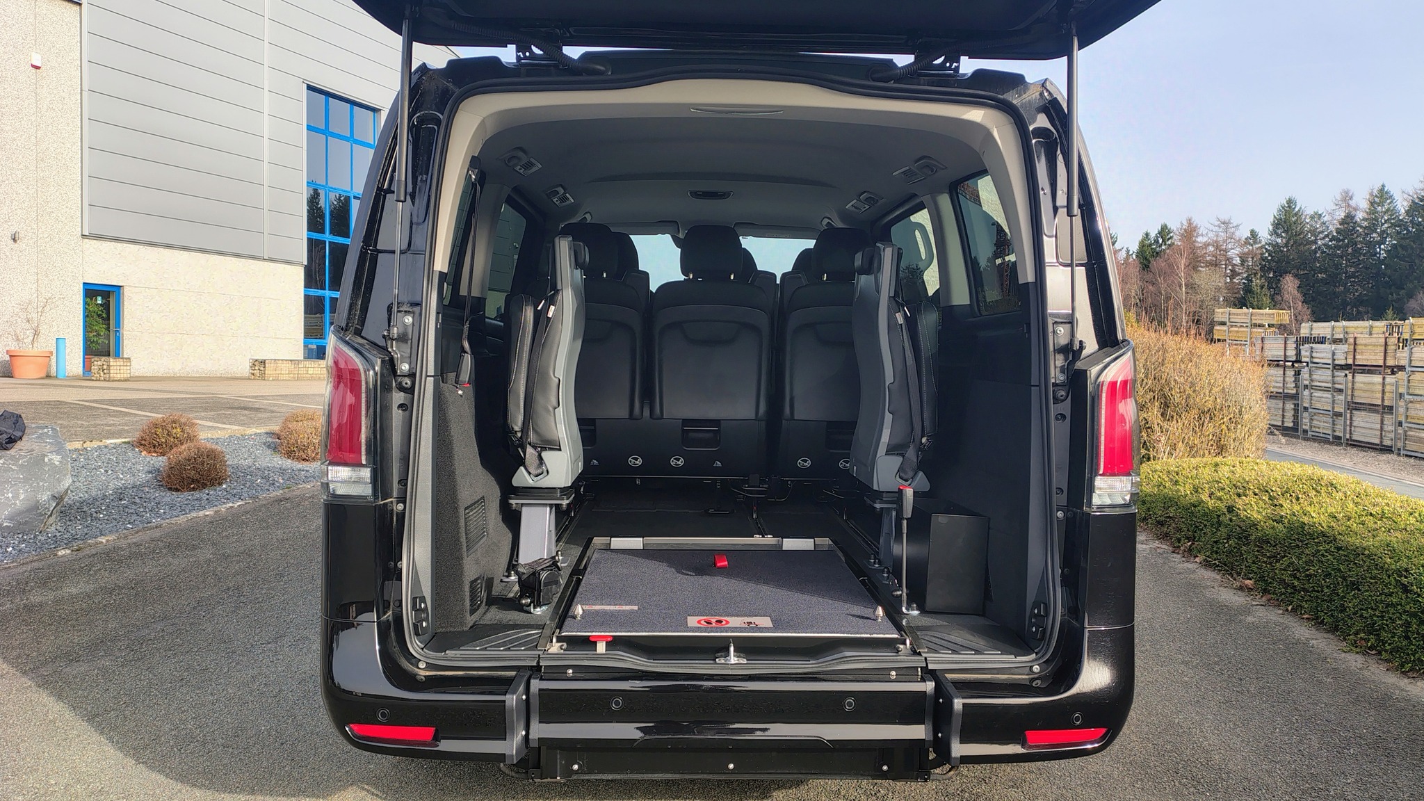 Accessibilité TPMR sur Mercedes-Benz Vito L2