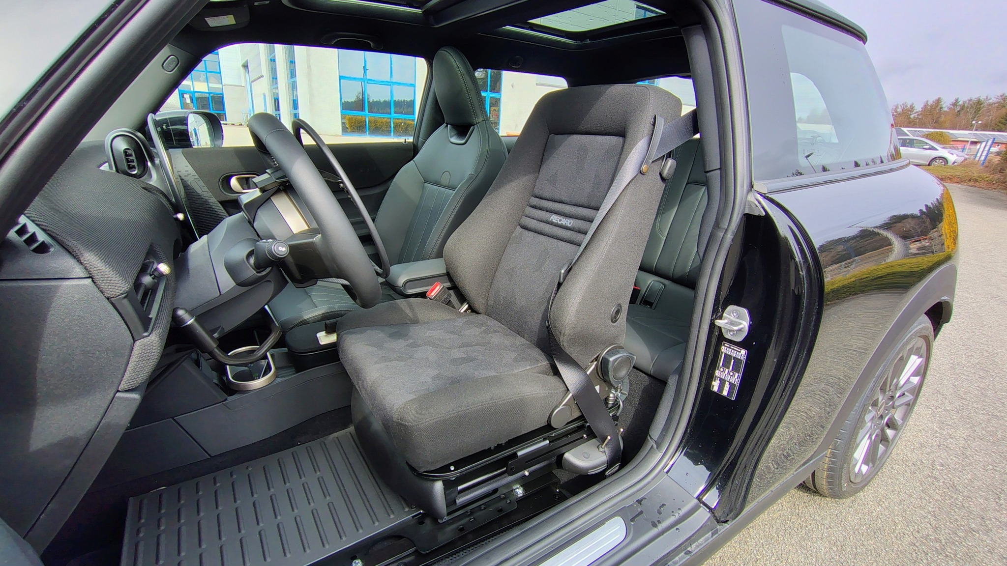 Siège ergonomique RECARO sur Mini Cooper