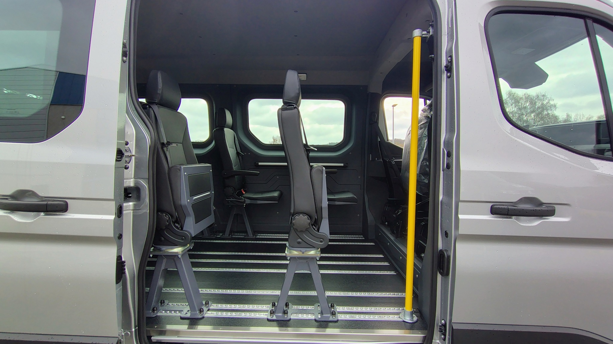 Plancher Smartfloor avec rails Airline sur Renault Master L2H2